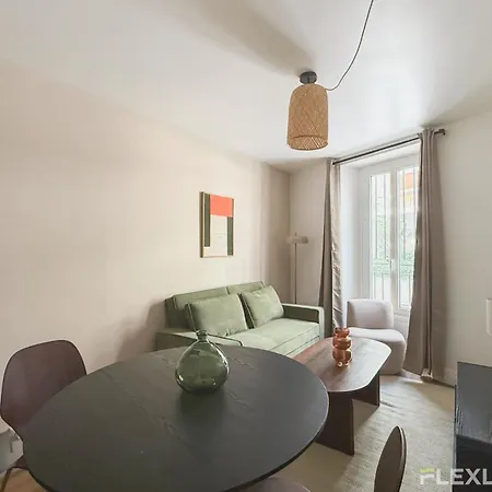 Charming 27m One-bedroom In 20 With Shared Terrace *