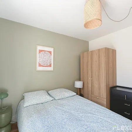 Apartment Charming 27m One-bedroom In 20 With Shared Terrace